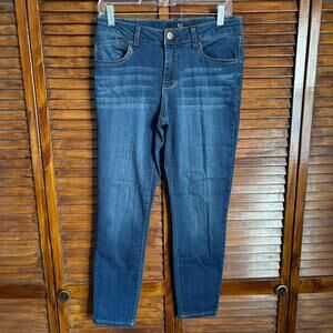 1822 Denim Women's Mid-Rise Jeans - Cropped Medium Wash - Size 8 Stretch